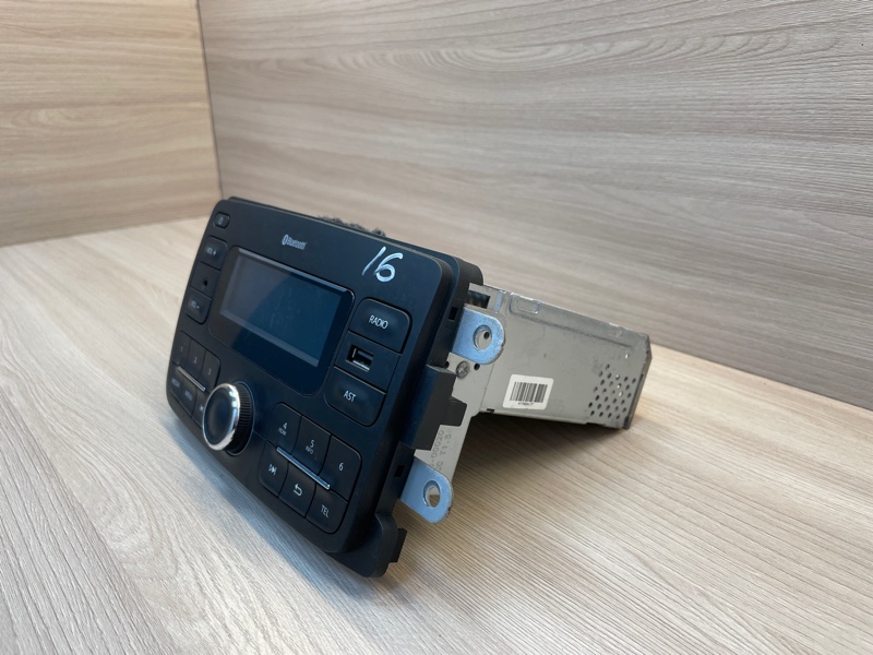 Магнитола штатная