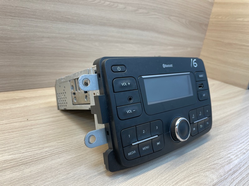 Магнитола штатная