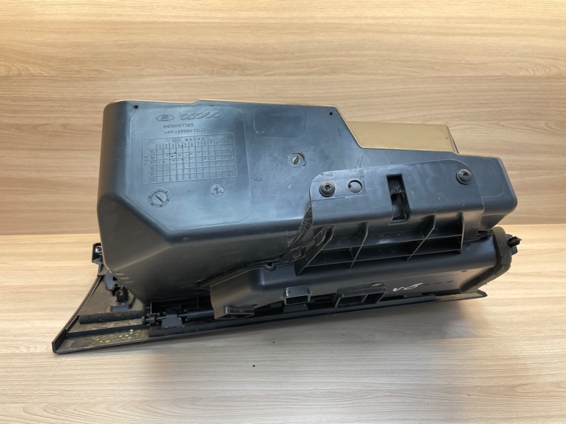 Крышка бардачка