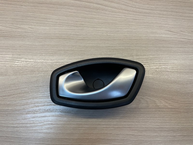 Внутренняя  ручка двери