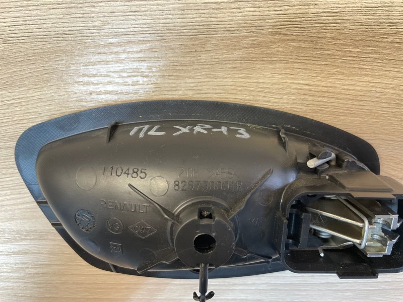 Внутренняя  ручка двери