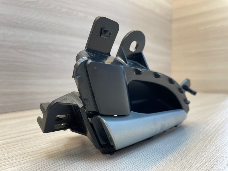 Внутренняя ручка     двери