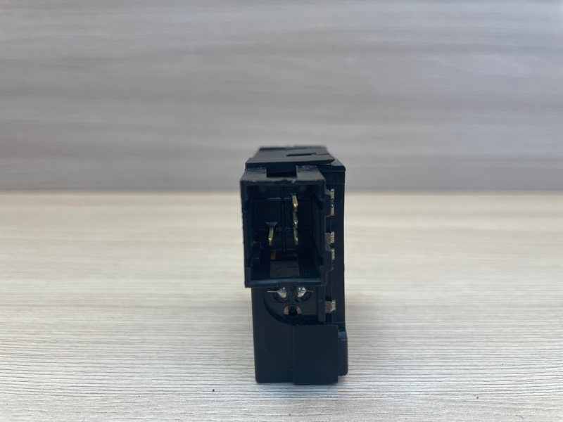 Кнопка корректора фар