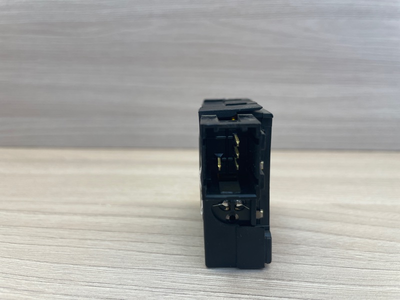 Кнопка корректора фар