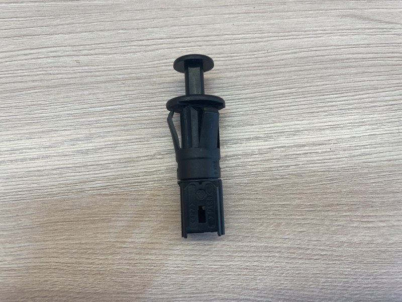 Концевик двери багажника