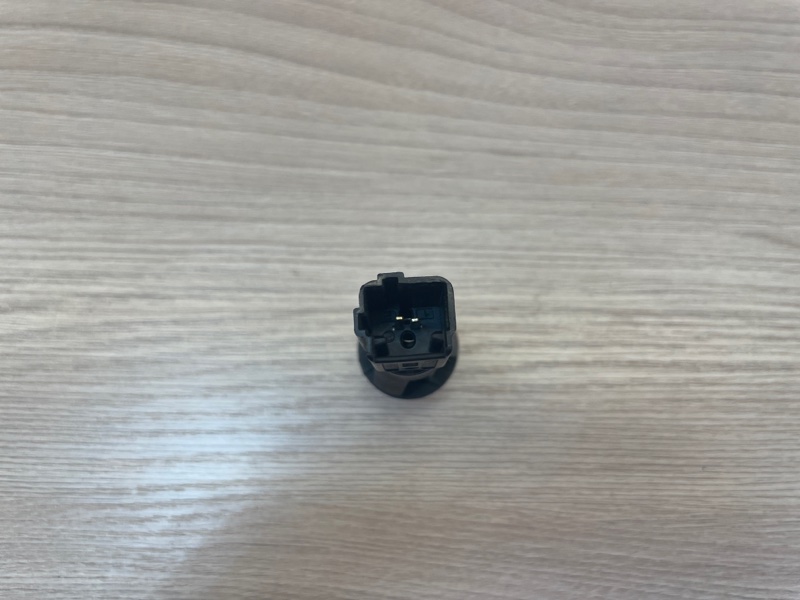 Концевик двери багажника