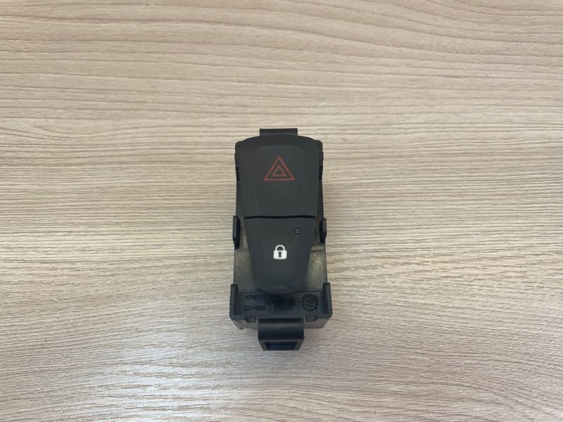 Кнопка аварийной сигнализации