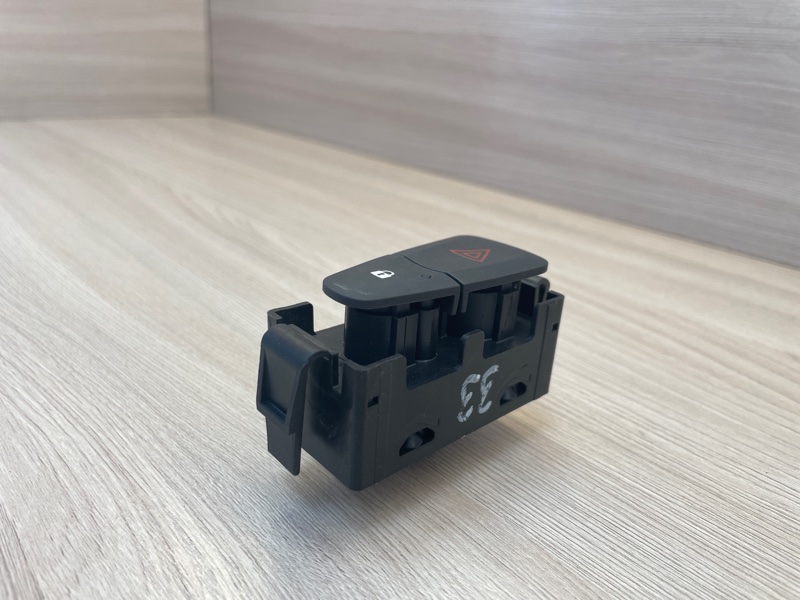 Кнопка аварийной сигнализации