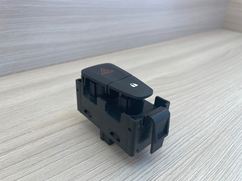 Кнопка аварийной сигнализации