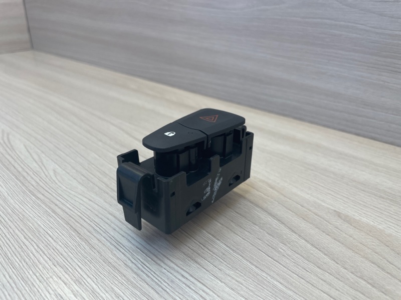 Кнопка аварийной сигнализации