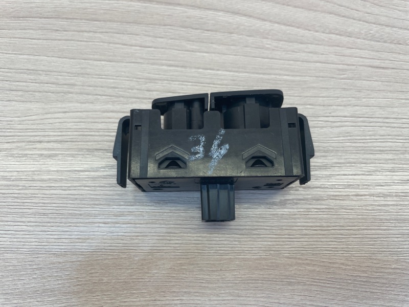 Кнопка аварийной сигнализации