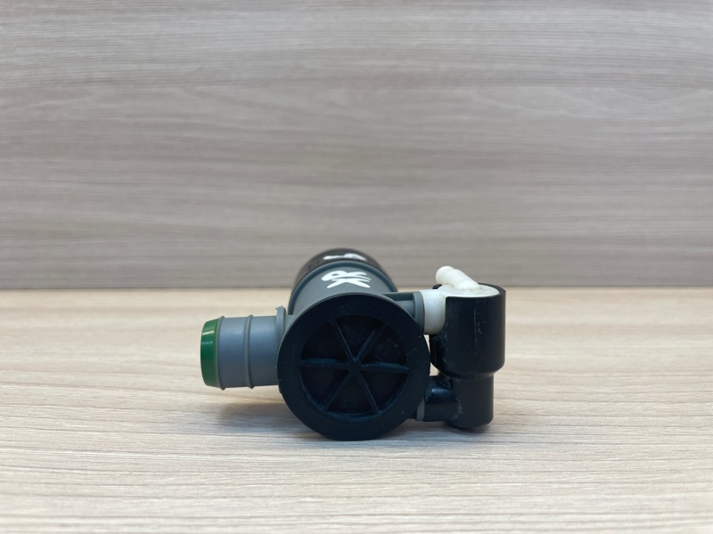 Моторчик бачка омывателя