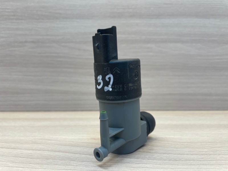 Моторчик бачка омывателя