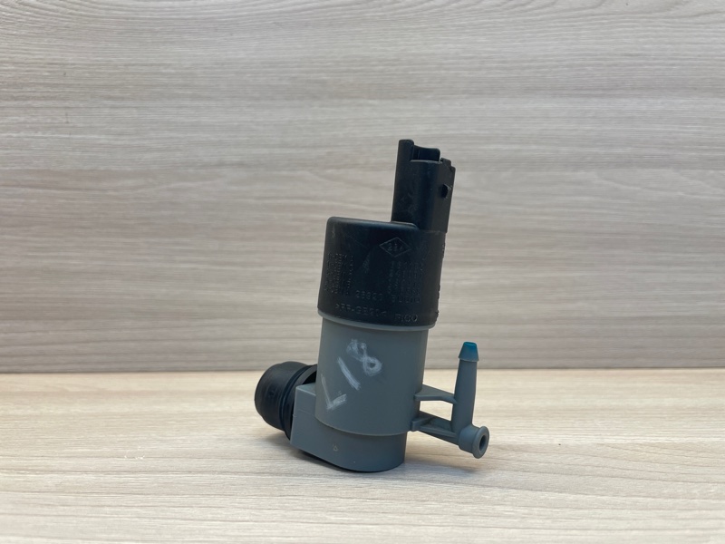 Моторчик бачка омывателя