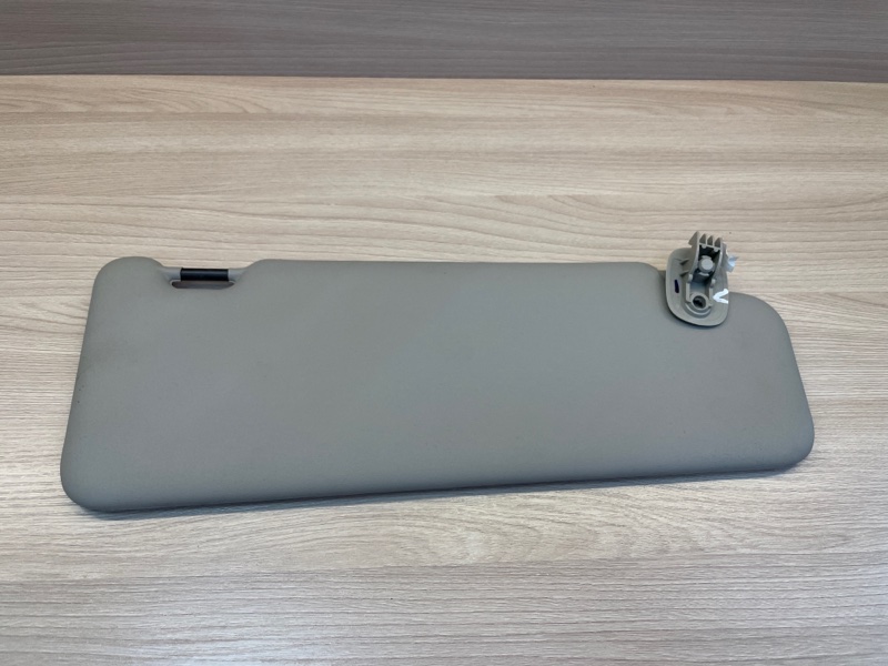 Козырек солнцезащитный