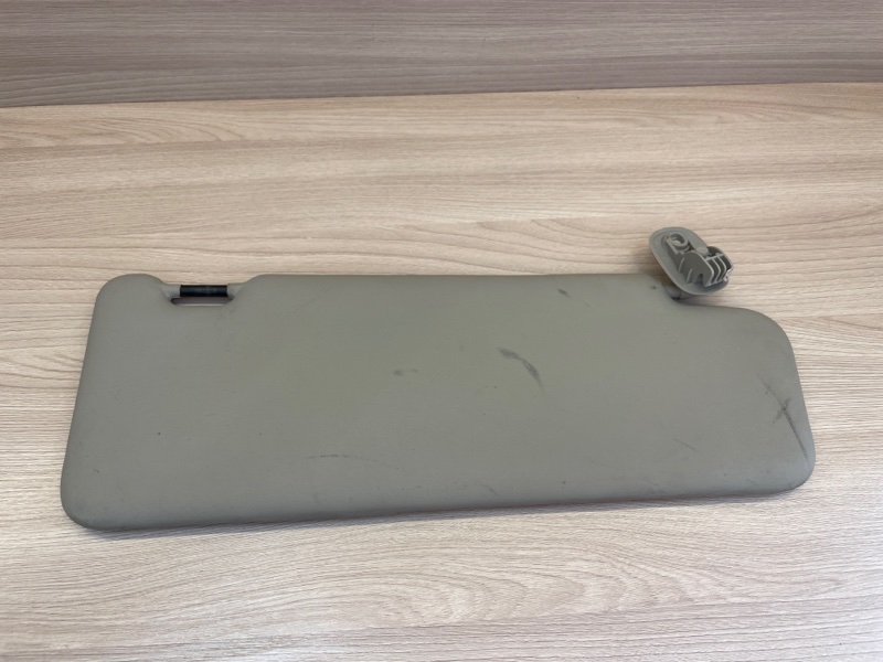 Козырек солнцезащитный