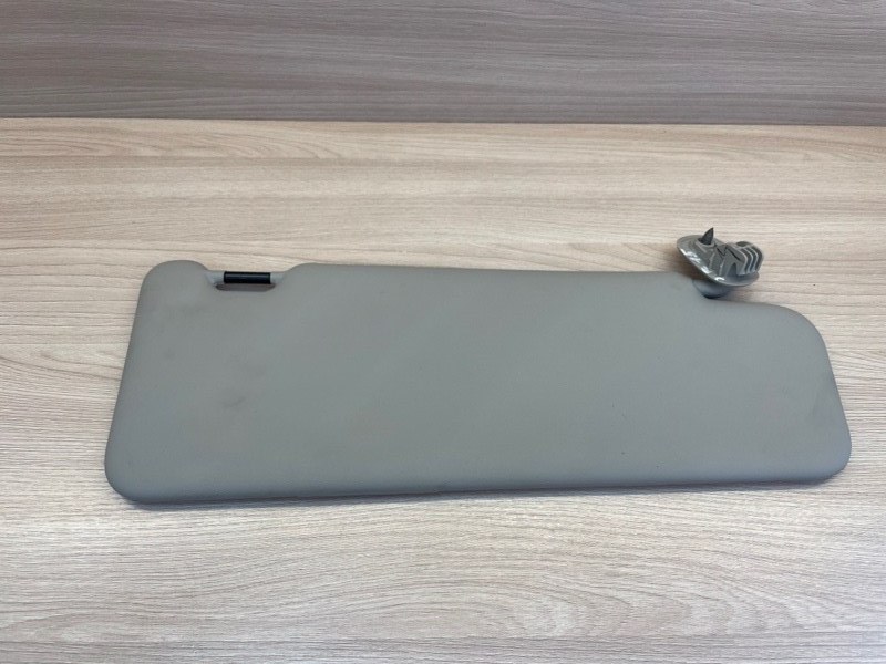 Козырек солнцезащитный