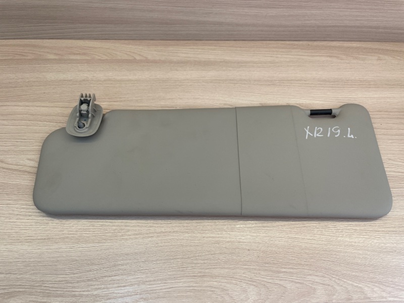 Козырек солнцезащитный