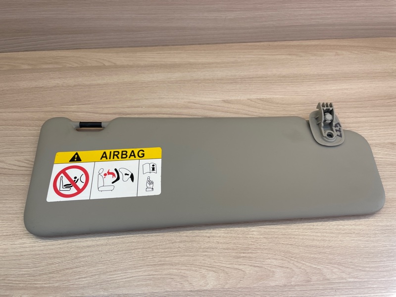 Козырек солнцезащитный