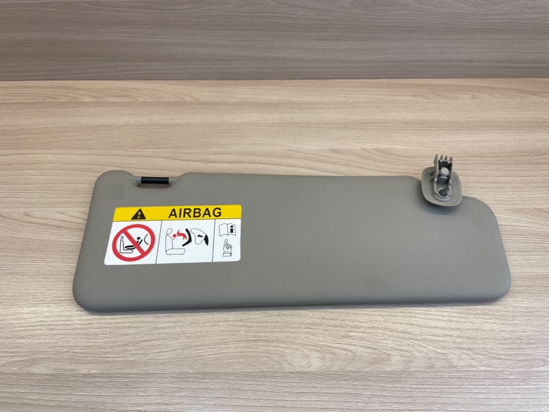 Козырек солнцезащитный