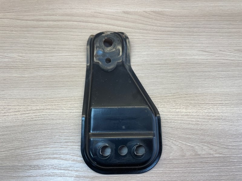 Кронштейн подрамника