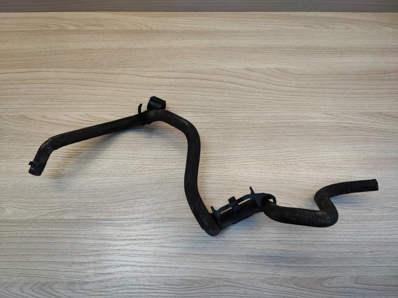 Патрубок радиатора