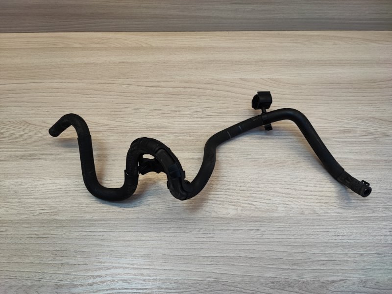 Патрубок радиатора