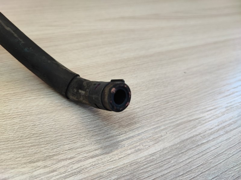 Патрубок радиатора