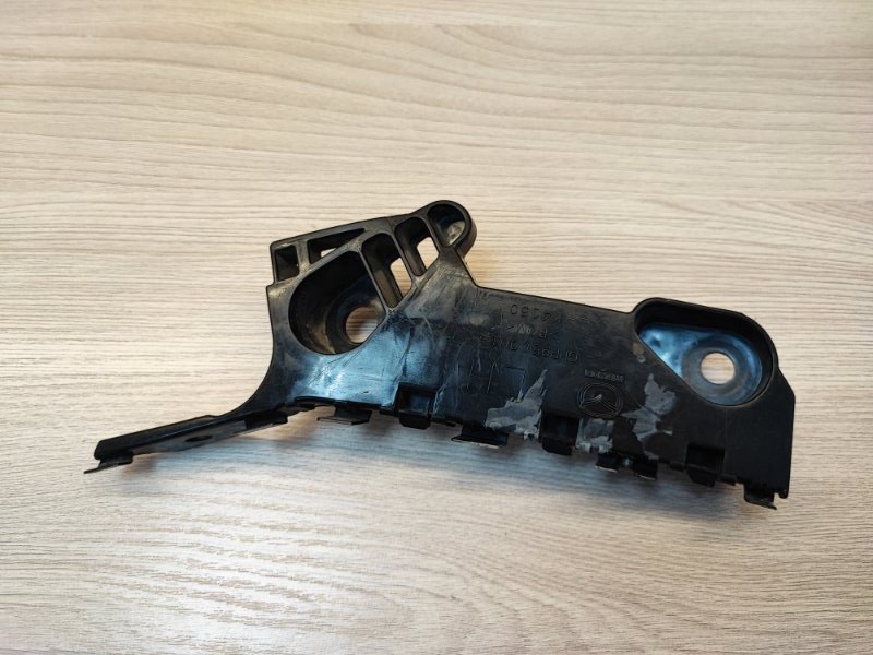 Кронштейн бампера