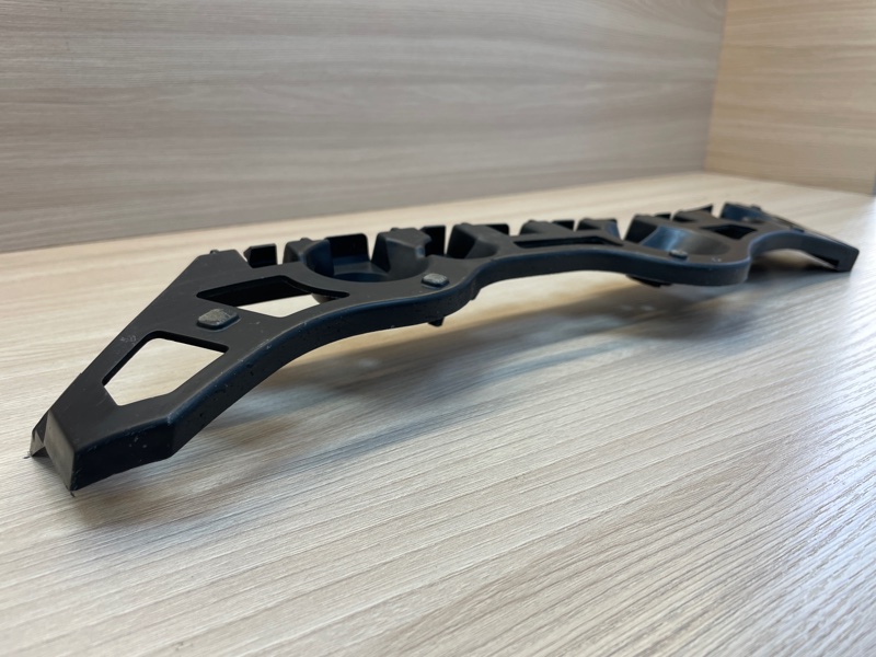 Кронштейн   бампера