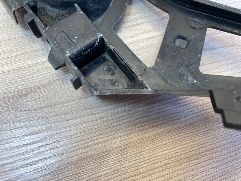 Кронштейн   бампера