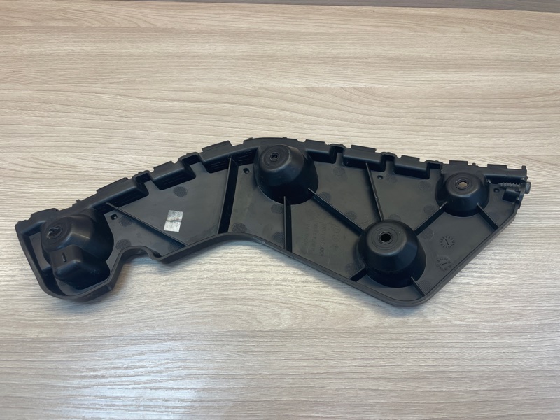 Кронштейн   бампера