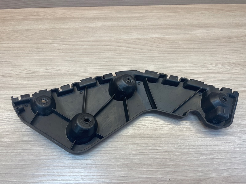 Кронштейн   бампера