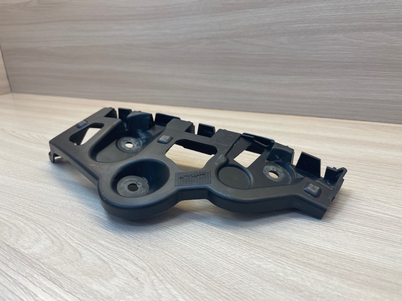 Кронштейн   бампера