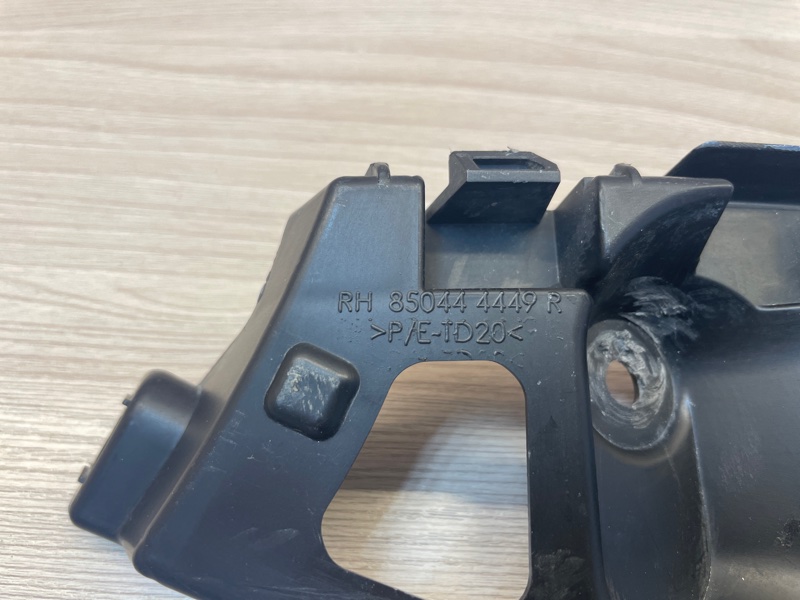 Кронштейн   бампера