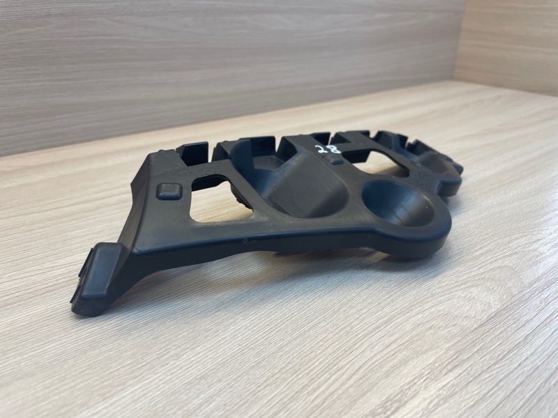 Кронштейн   бампера