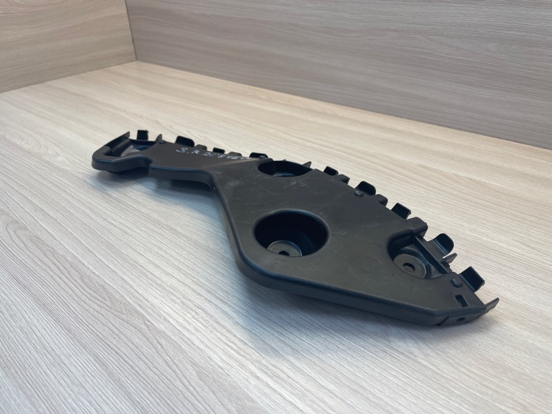 Кронштейн   бампера