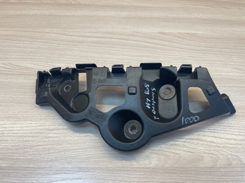 Кронштейн   бампера