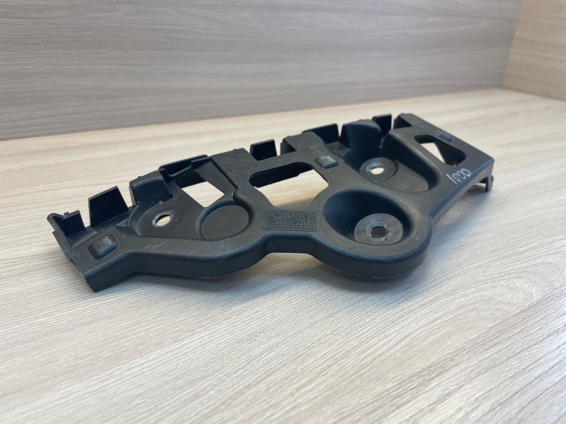 Кронштейн   бампера