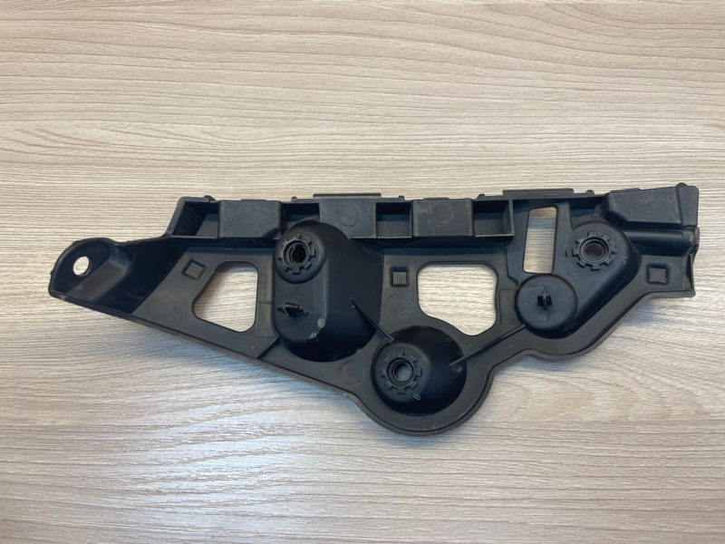 Кронштейн   бампера