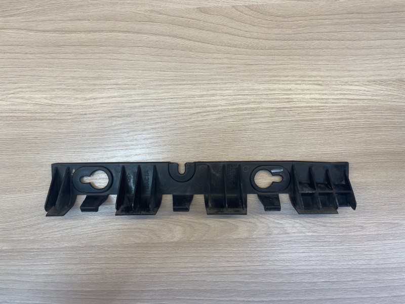 Кронштейн   бампера