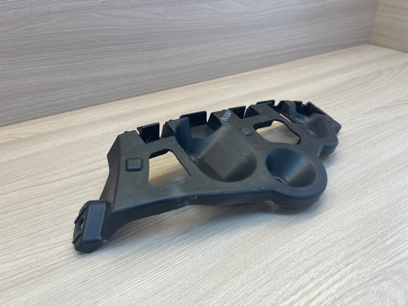 Кронштейн   бампера