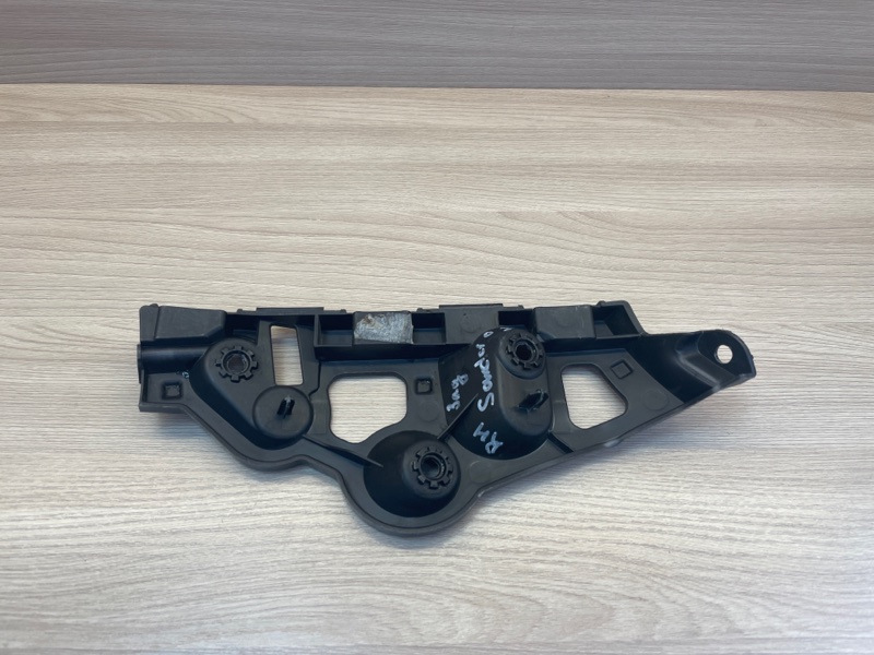 Кронштейн   бампера