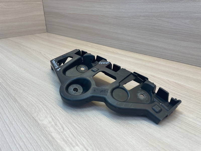 Кронштейн   бампера