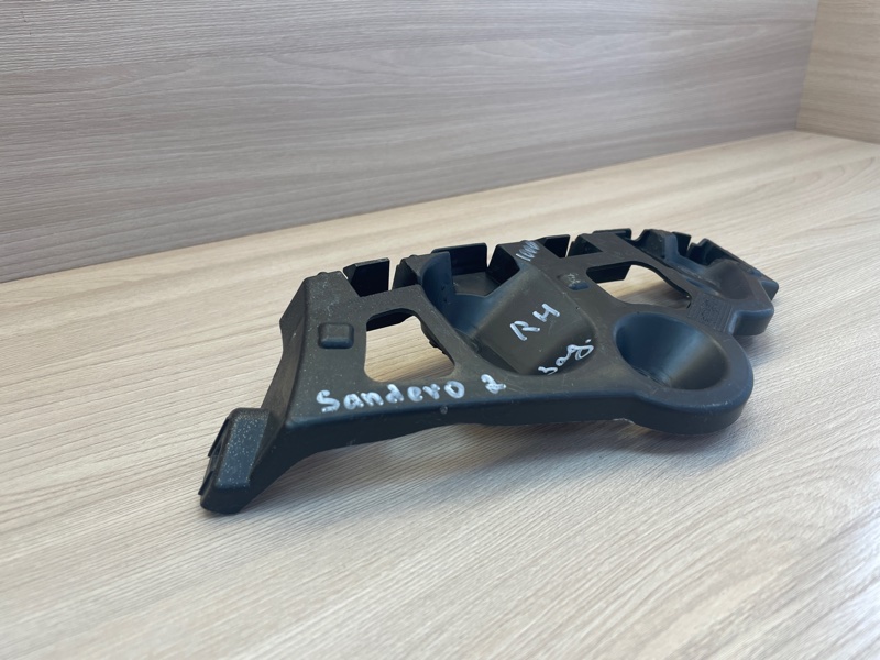 Кронштейн   бампера