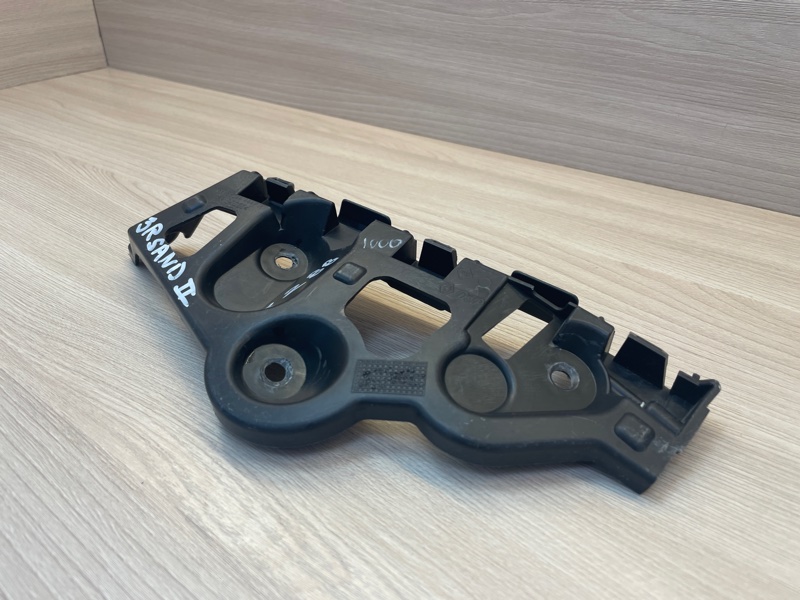 Кронштейн   бампера