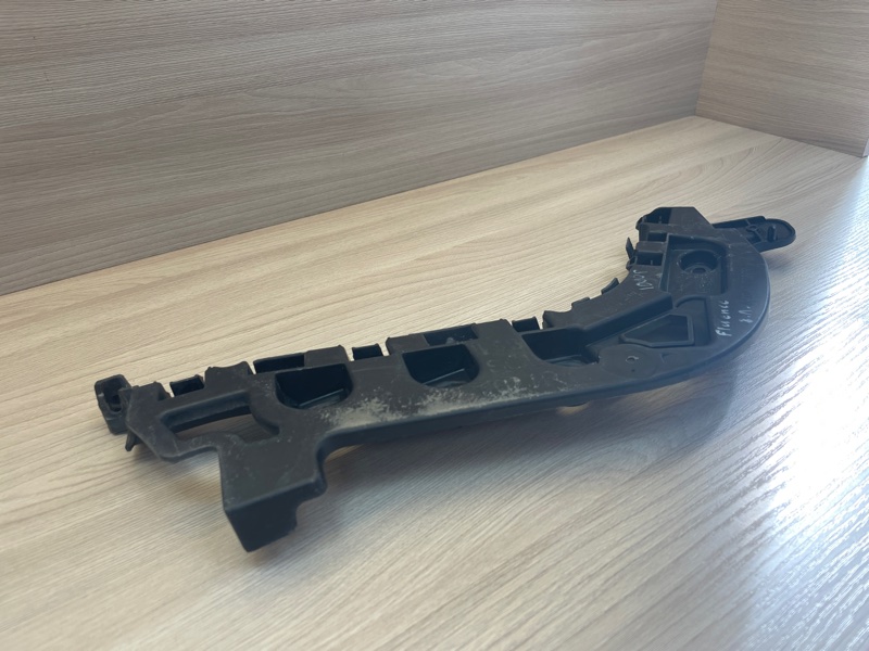 Кронштейн бампера