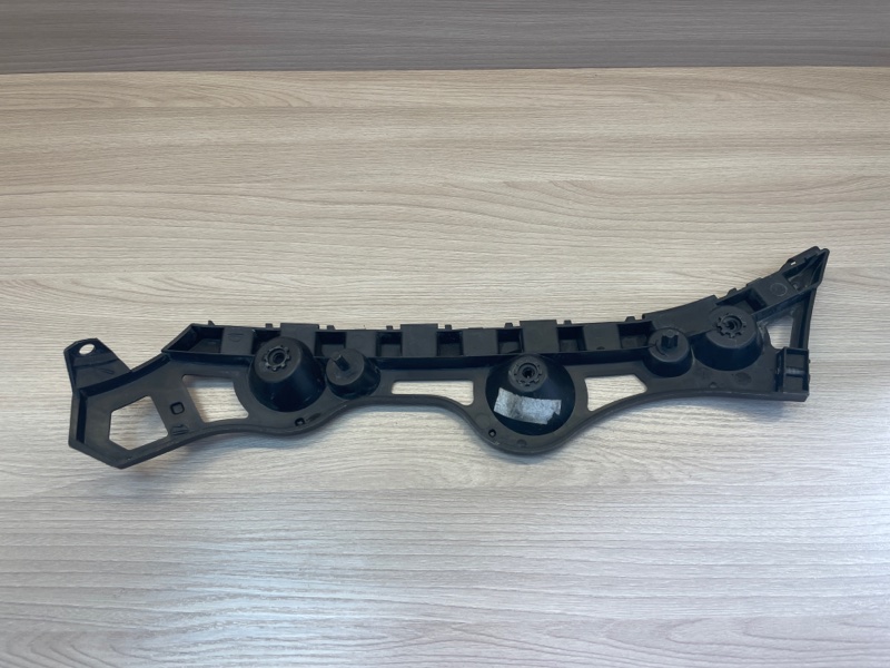 Кронштейн   бампера