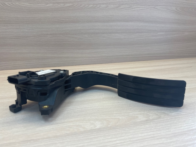 Педаль газа