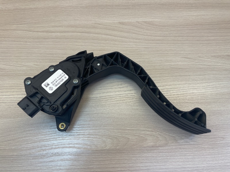 Педаль газа